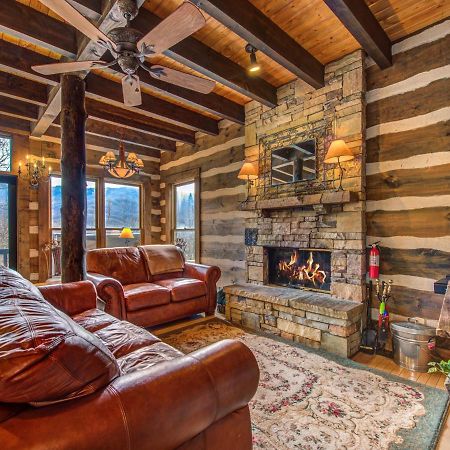 Little Bear Villa Гетлинбург Екстериор снимка