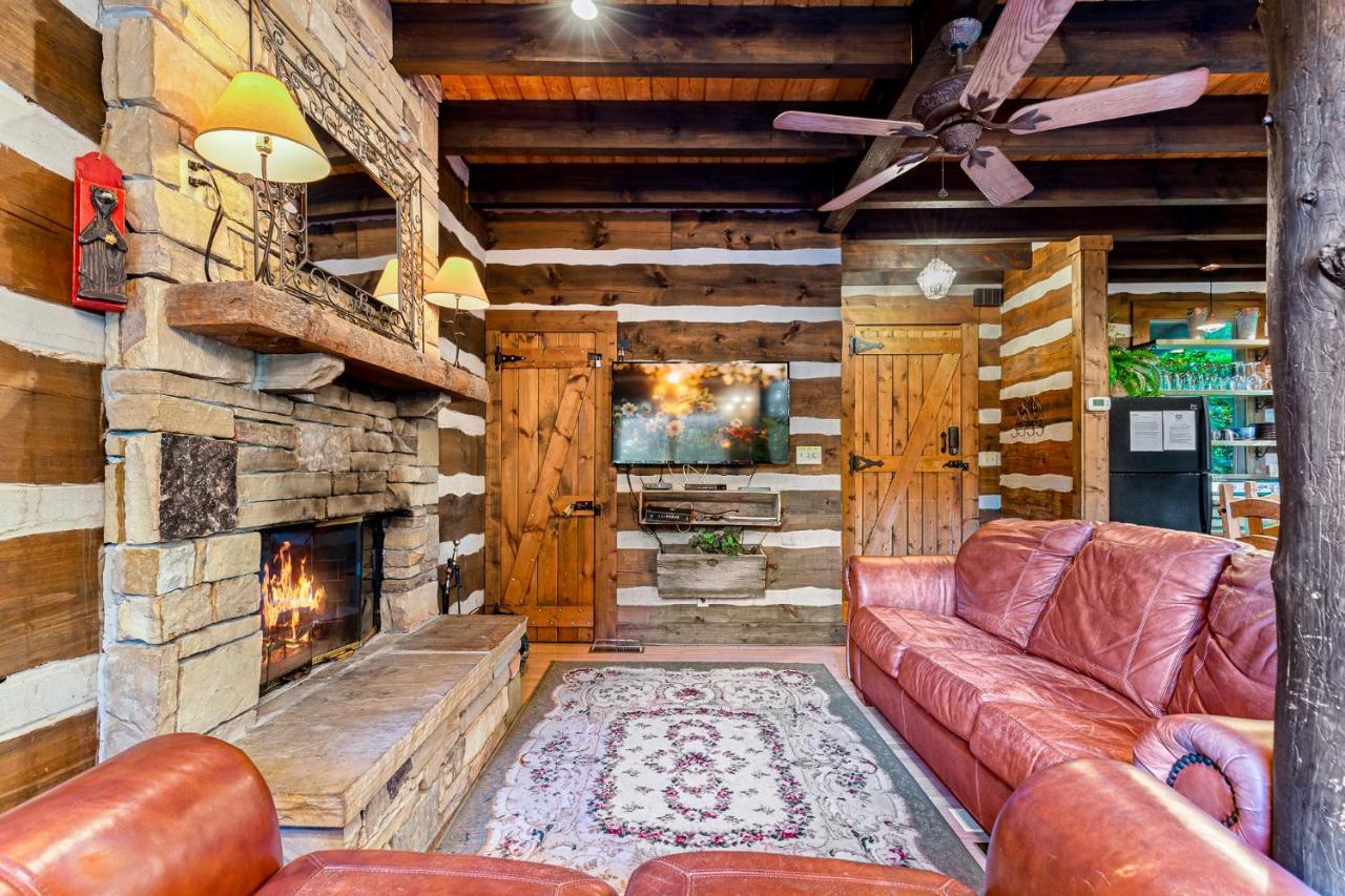 Little Bear Villa Гетлинбург Екстериор снимка